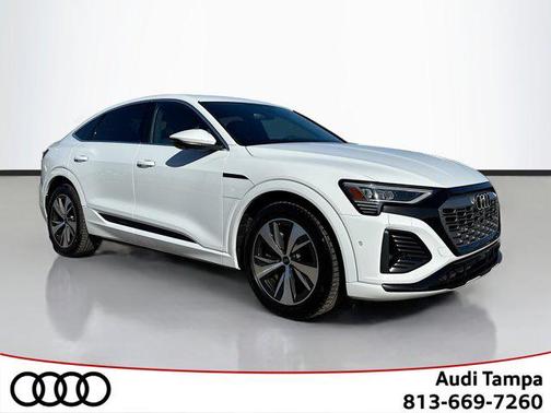 2024 Audi Q8 e-tron Premium Plus