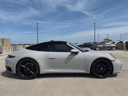 2020 Porsche 911 Carrera 4