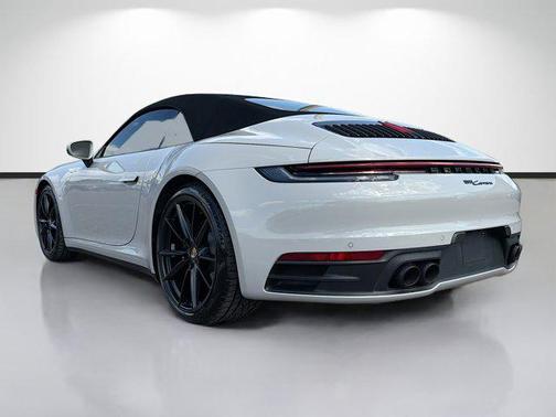 2020 Porsche 911 Carrera 4
