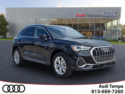 2025 Audi Q3 Premium 45 TFSI S line quattro Tiptronic