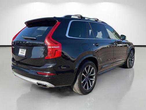2019 Volvo XC90 T6 Momentum