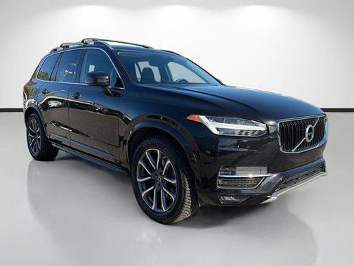2019 Volvo XC90 T6 Momentum