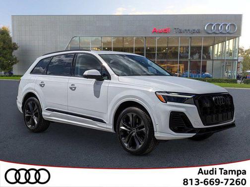 2025 Audi Q7 55 Premium Plus