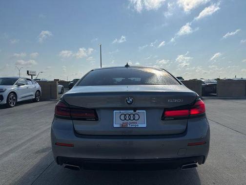 Skyscraper Gray Metallic 2023 BMW 530 i