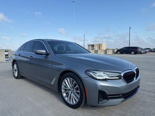 Skyscraper Gray Metallic 2023 BMW 530 i