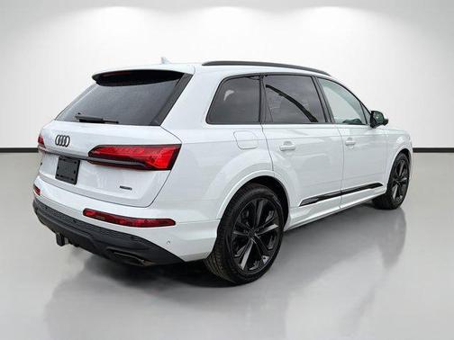 2026 Audi Q7 55 Premium Plus