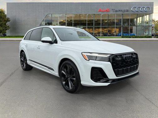 2026 Audi Q7 55 Premium Plus