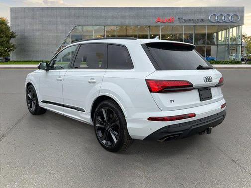 2026 Audi Q7 55 Premium Plus