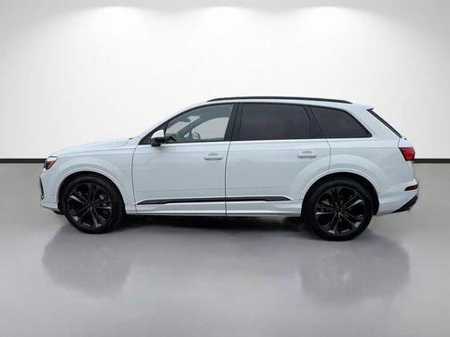 2026 Audi Q7 55 Premium Plus