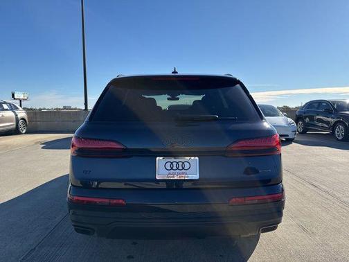 2025 Audi Q7 45 Premium