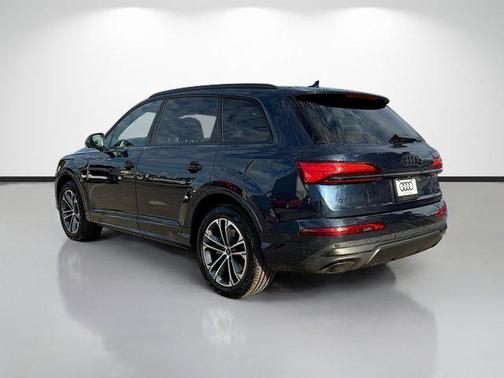 2025 Audi Q7 45 Premium
