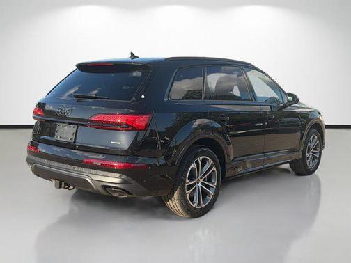 2026 Audi Q7 45 Premium