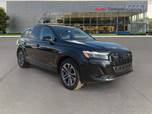 2026 Audi Q7 45 Premium