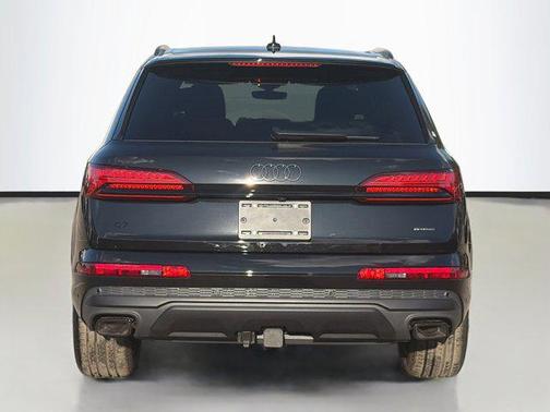 2026 Audi Q7 45 Premium