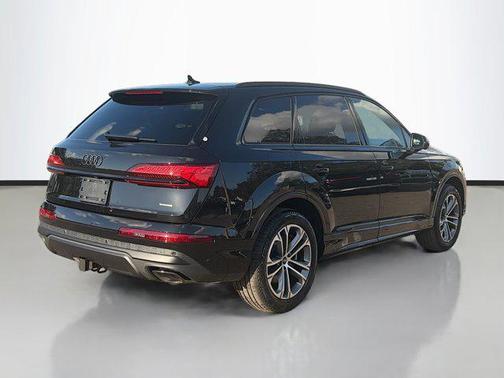 2026 Audi Q7 45 Premium