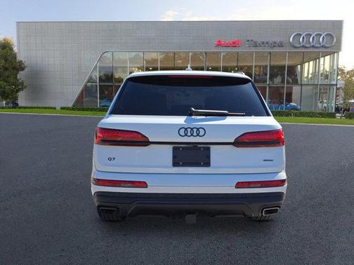 2025 Audi Q7 55 Premium Plus