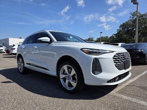 2025 Audi Q5 Premium Plus