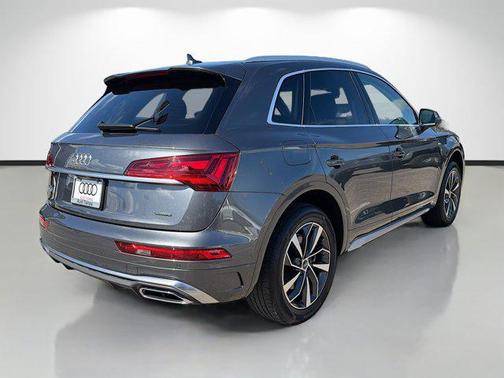 2022 Audi Q5 45 S line Premium Plus