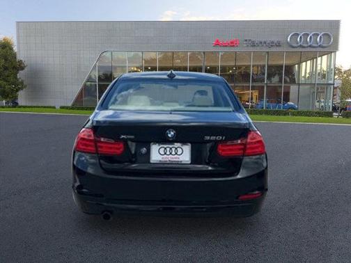 2015 BMW 320 i