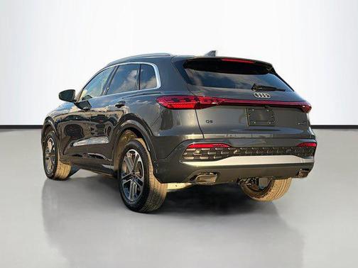 2025 Audi Q5 Premium TFSI quattro S tronic