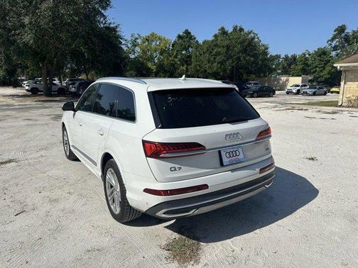 2021 Audi Q7 55 Premium