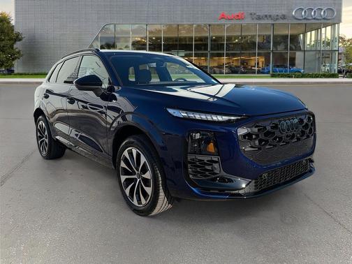 Navarra Blue Metallic 2026 Audi Q3 TFSI quattro S tronic