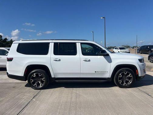 2023 Jeep Wagoneer L Series III 4x4