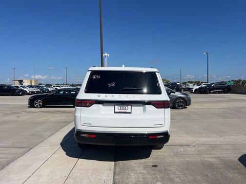 2023 Jeep Wagoneer L Series III 4x4