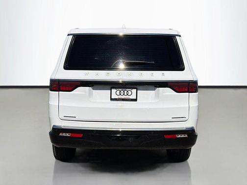 2023 Jeep Wagoneer L Series III 4x4