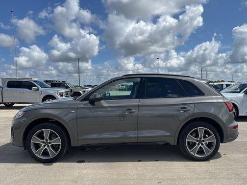 Gray Metallic 2025 Audi Q5 45 S line Premium