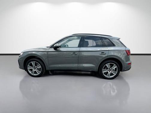 Gray Metallic 2025 Audi Q5 45 S line Premium
