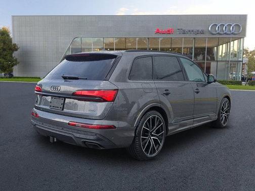 2025 Audi Q7 55 Prestige
