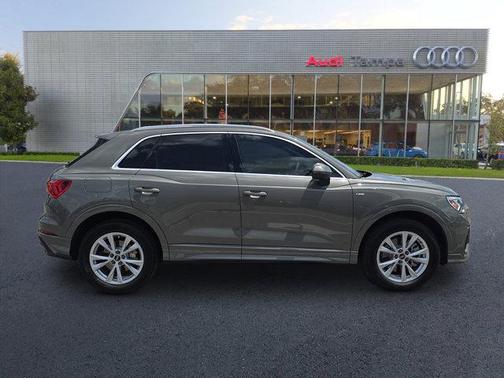 2022 Audi Q3 45 S line Premium Plus