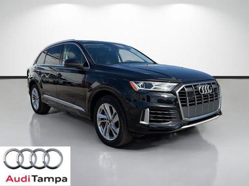 Mythos Black Metallic 2023 Audi Q7 55 Premium Plus