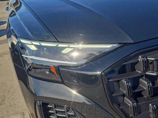 2025 Audi Q8 55 Premium