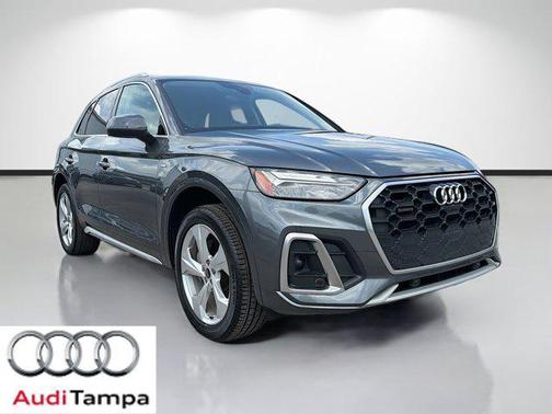 Daytona Gray Pearl Effect 2022 Audi Q5 45 S line Premium Plus