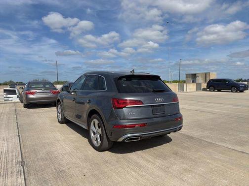 Daytona Gray Pearl Effect 2022 Audi Q5 45 S line Premium Plus