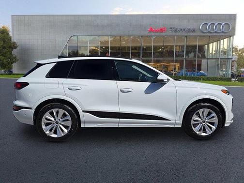 2025 Audi Q6 e-tron Premium