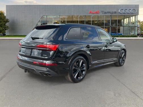 2026 Audi Q7 55 Premium Plus