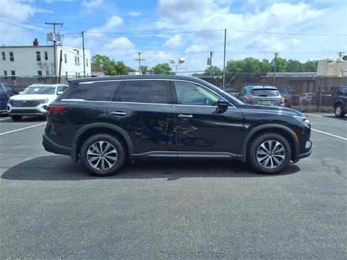 2024 INFINITI QX60 Pure