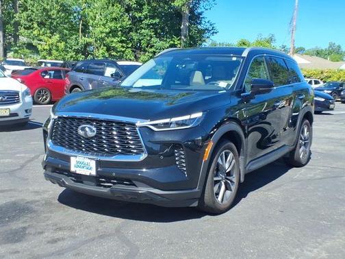 Diamond Black 2025 INFINITI QX60 Luxe
