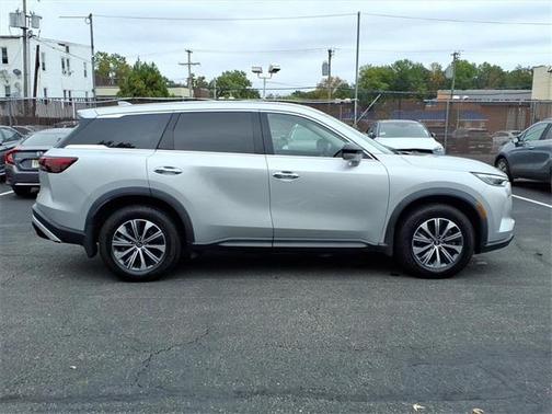 2023 INFINITI QX60 Pure