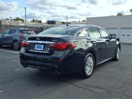 2016 INFINITI Q70L 3.7X