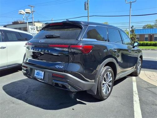 2025 INFINITI QX60 Pure
