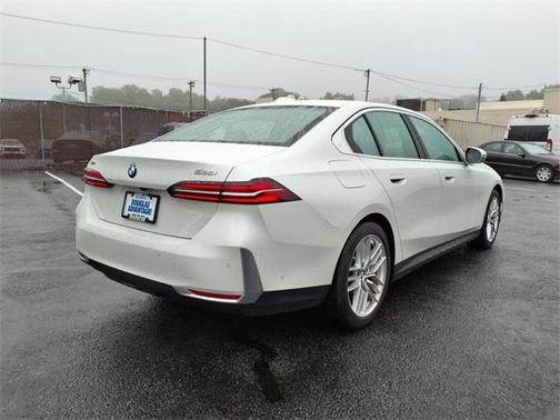 2024 BMW 530 i xDrive