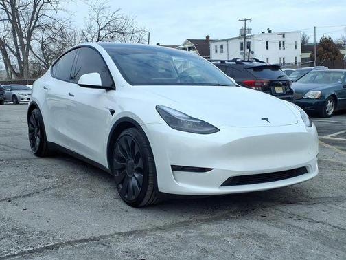 2025 Tesla Model Y Performance
