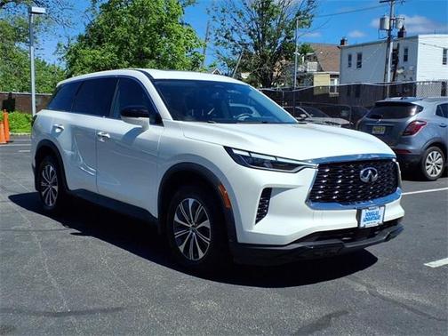 2022 INFINITI QX60 Pure