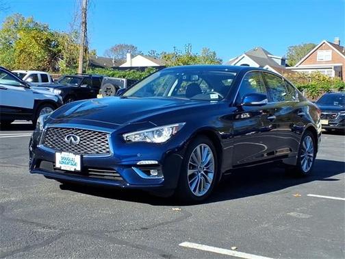 2023 INFINITI Q50 LUXE