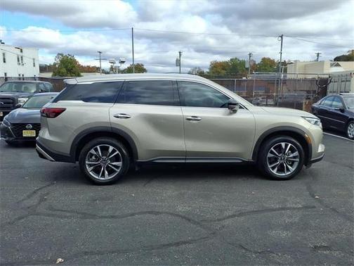 2024 INFINITI QX60 Luxe