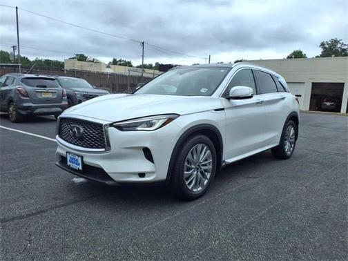 2024 INFINITI QX50 Luxe